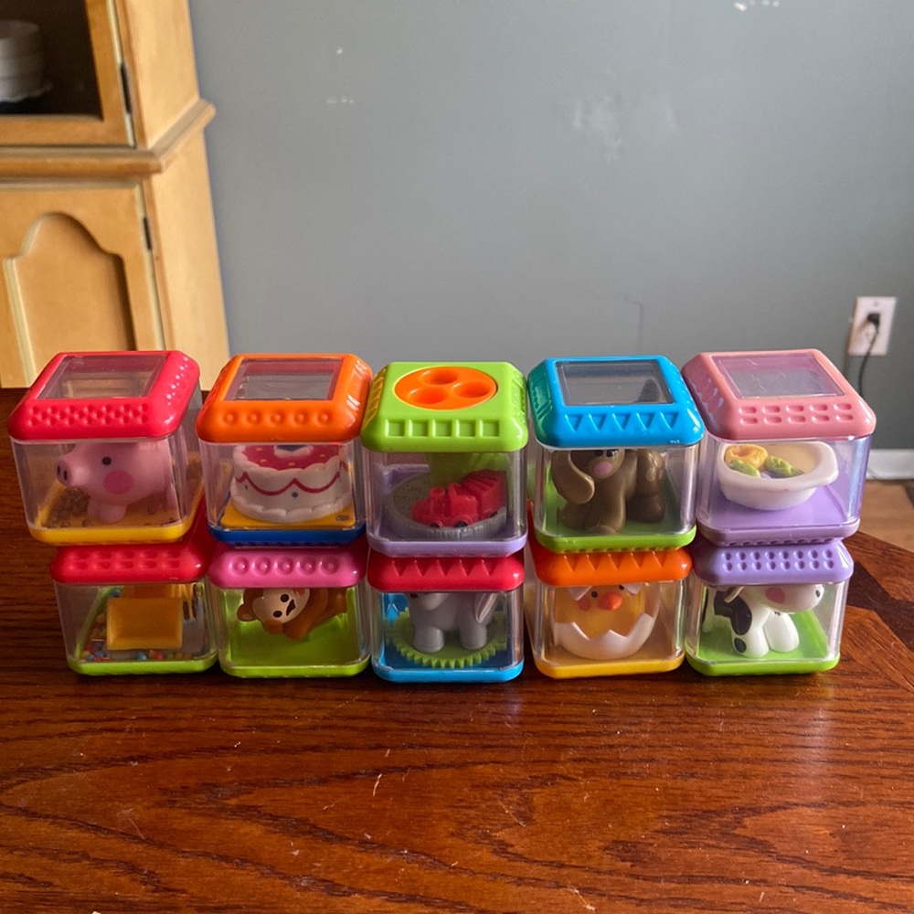 Fisher price peek a boo bock’s 10